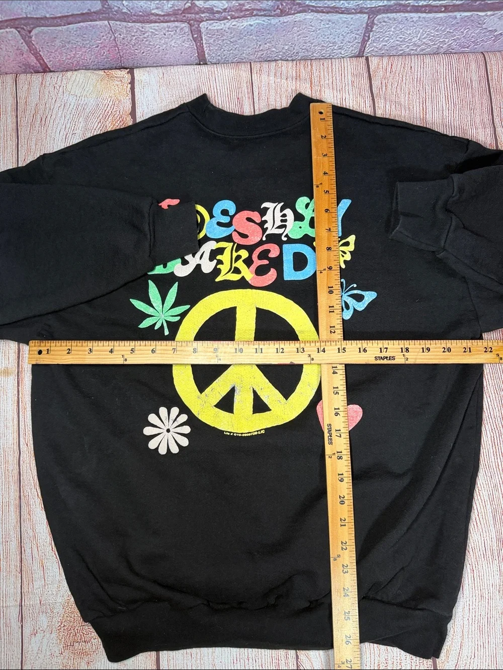 Megan’s Freshly Baked Black L Crewneck Sweatshirt Peace Sign Cannabis Graphic